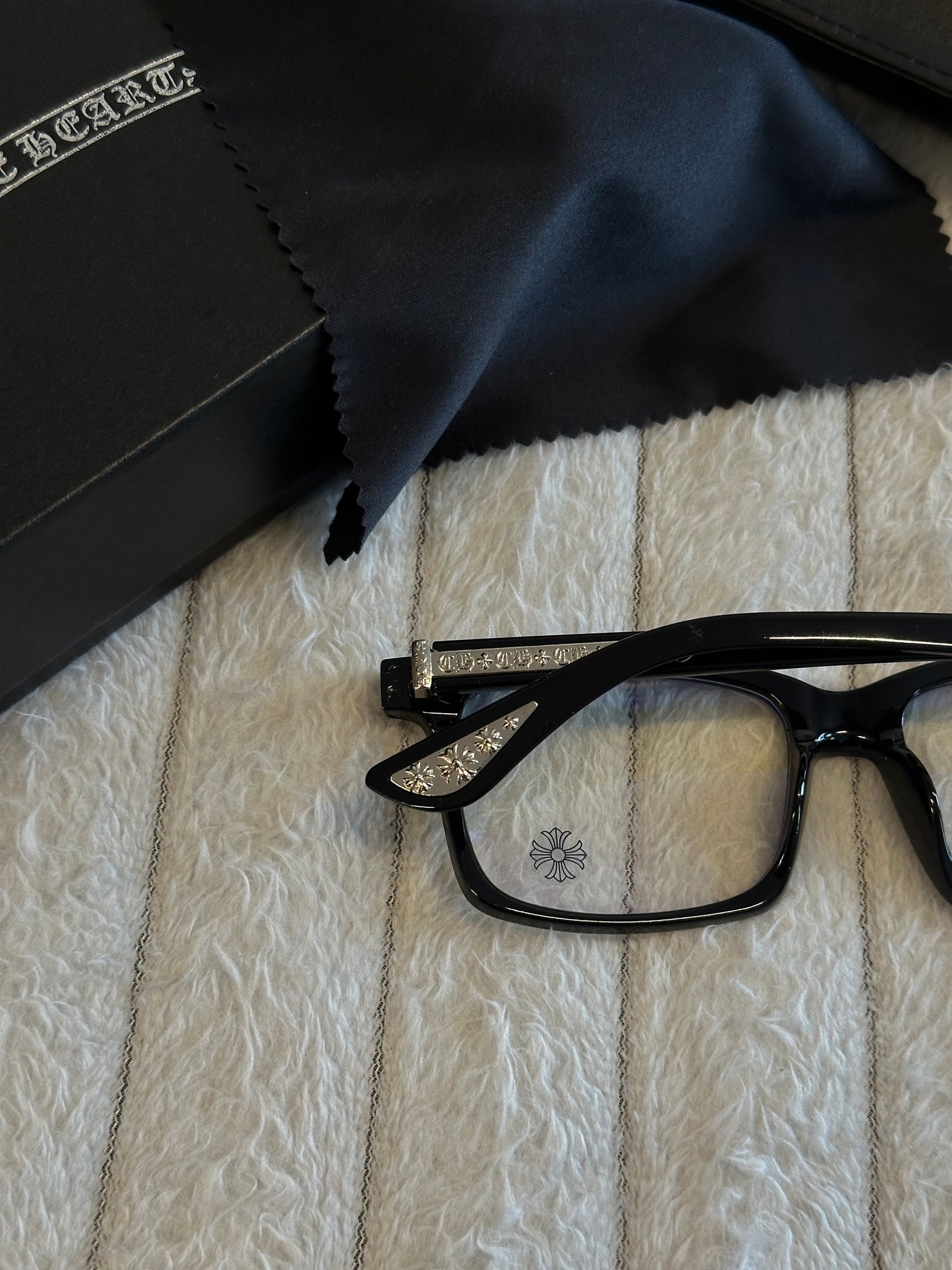 Lunar Square (Silver)